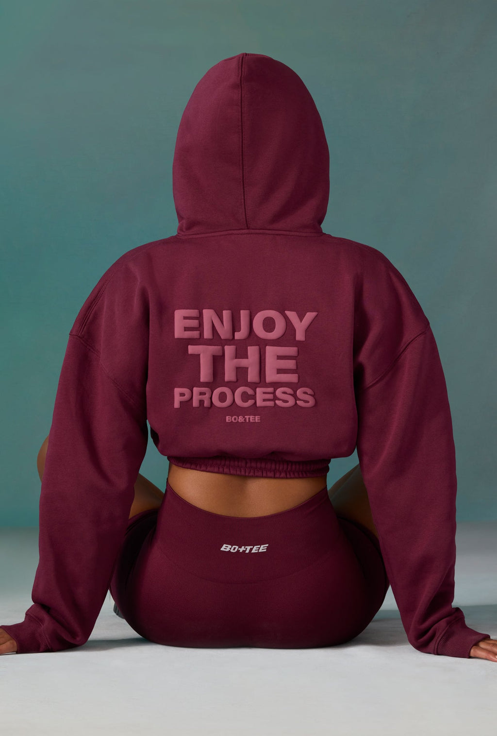 Cotton Fleece Drawstring Cropped Hoodie in Plum