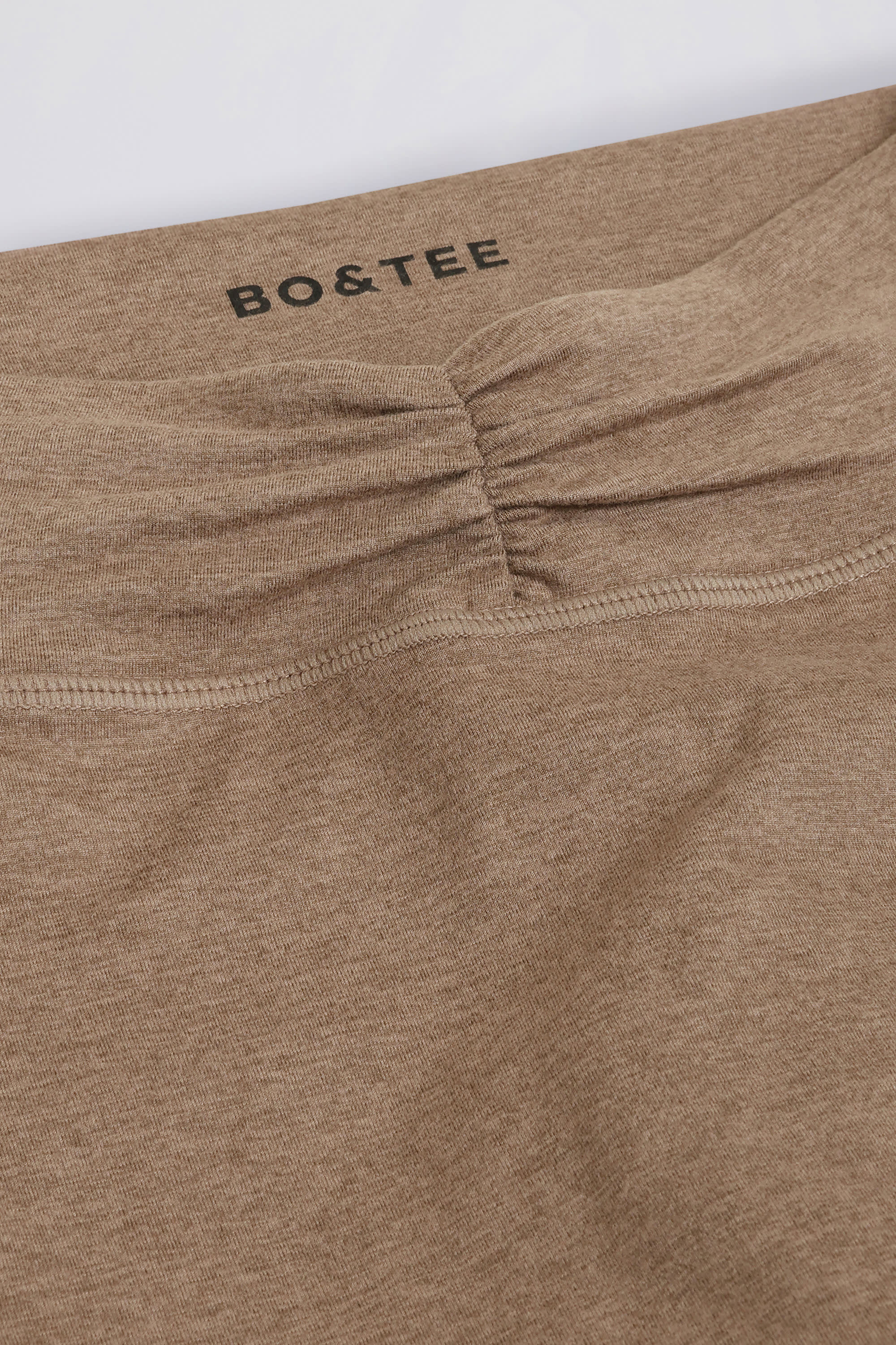 Brushed Jersey Ruched Mid-Rise Leggings in Mocha Marl